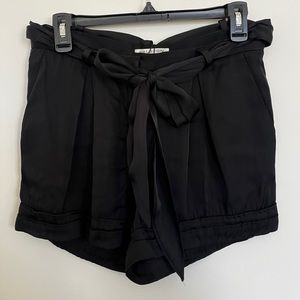 Black Halston Heritage Flowy Shorts